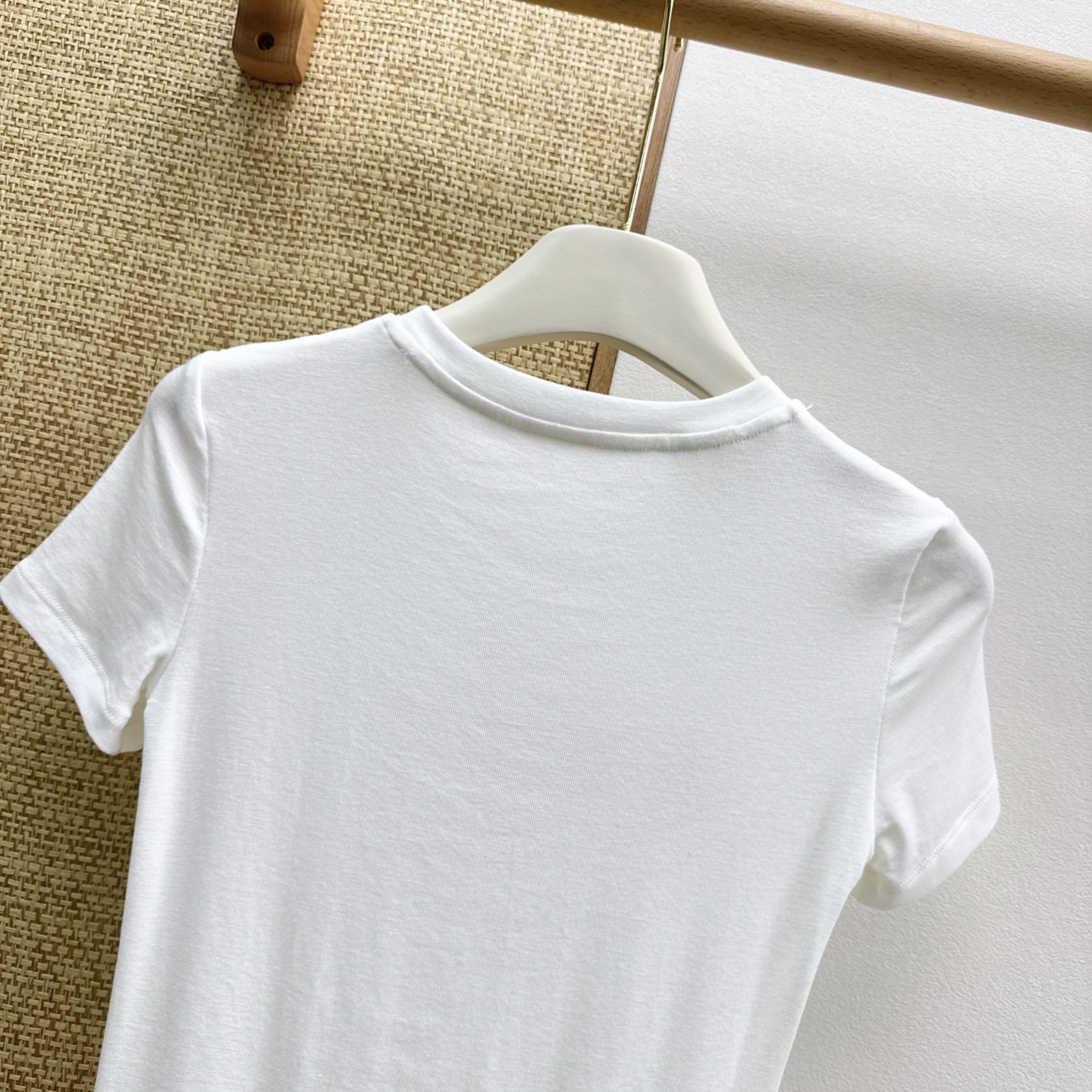 Women's short sleeves